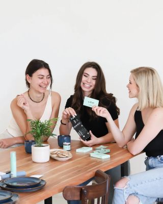 Léto je o smíchu, lehkosti a úsměvu, co září. ✨ Dopřej si péči, která tě bude bavit - žádné složitosti, jen čistý a zdravý...